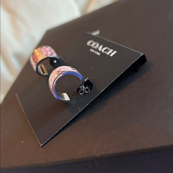 Coach SIGNATURE HUGGIE pink and silver earrings - Picture 8 of 8